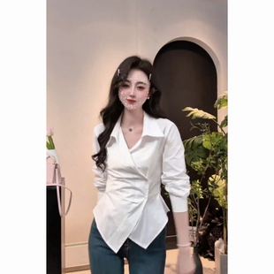 大码 胖妹妹设计感气质显瘦上衣 纯欲风不规则polo领收腰衬衫 女夏季