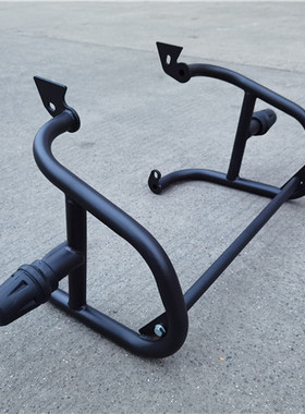 适用于珠峰ZF500F摩托车的保险杠黑色带防摔胶