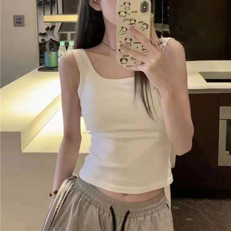 白色带胸垫吊带背心长款