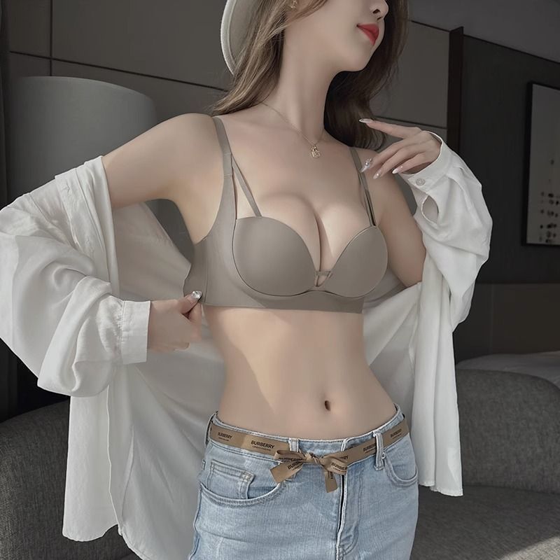 新款小胸聚拢加厚显大内衣女士套装无钢圈收副乳防下垂上托文胸罩