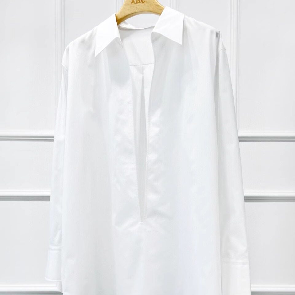 沃伦海龙 | Margiela 北欧风简约上衣 深V领女士套头纯棉府绸衬衫