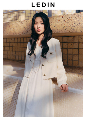 乐町高智千金正肩小香风外套女短款2025秋季新款粗纱拉花纽扣外套