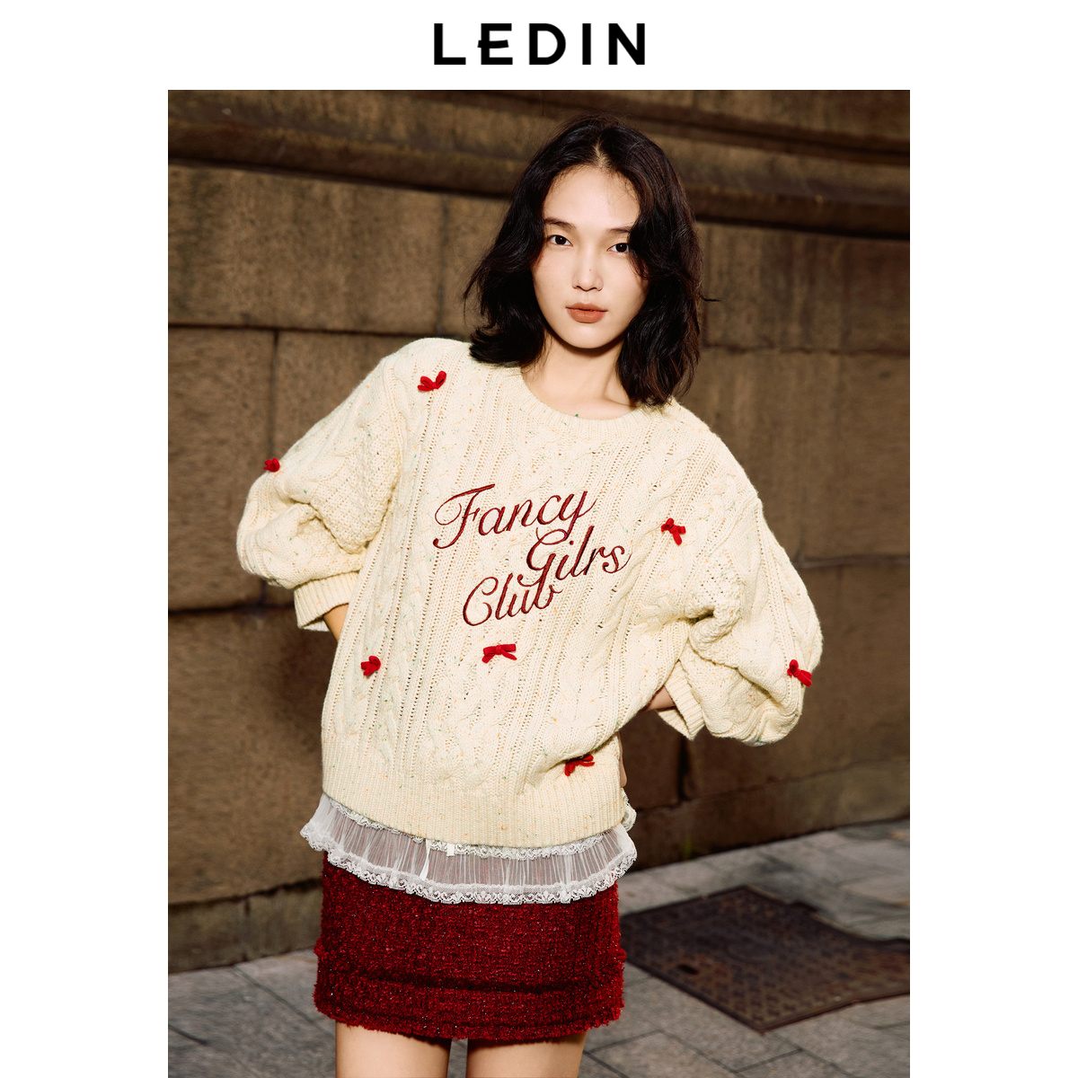 【商场同款】乐町撞色字母彩点针织衫女冬圣诞节日毛衣C1EEE4623