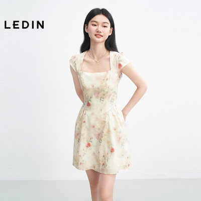 乐町晕染花卉法式梯形领连衣裙女2025年夏季新款短款碎花全棉裙子