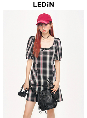 乐町2024夏新款复古风格纹收腰显瘦连衣裙C2FAE2171