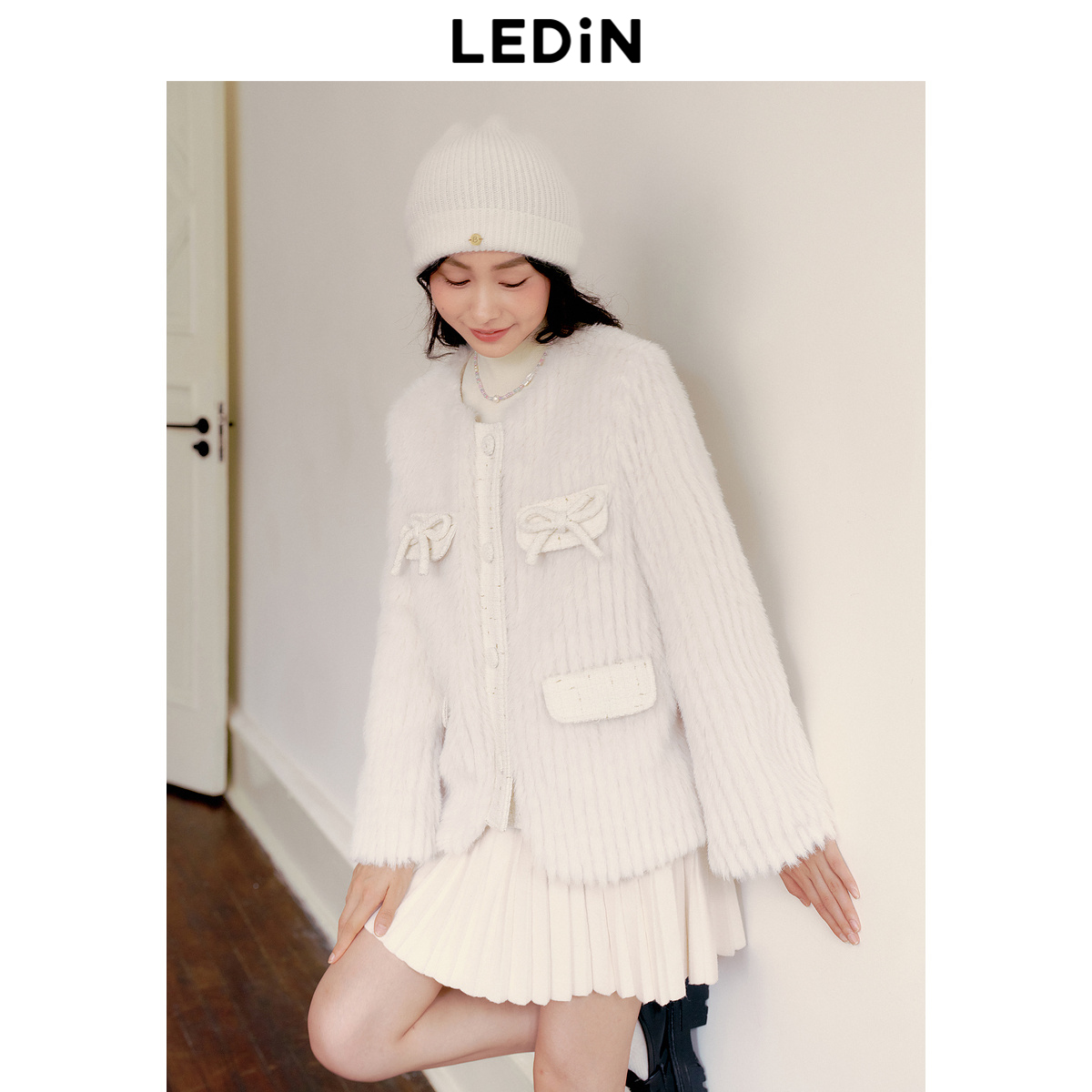 【商场同款】乐町冬季新款蝴蝶结设计小香风毛毛外套C1AED4529