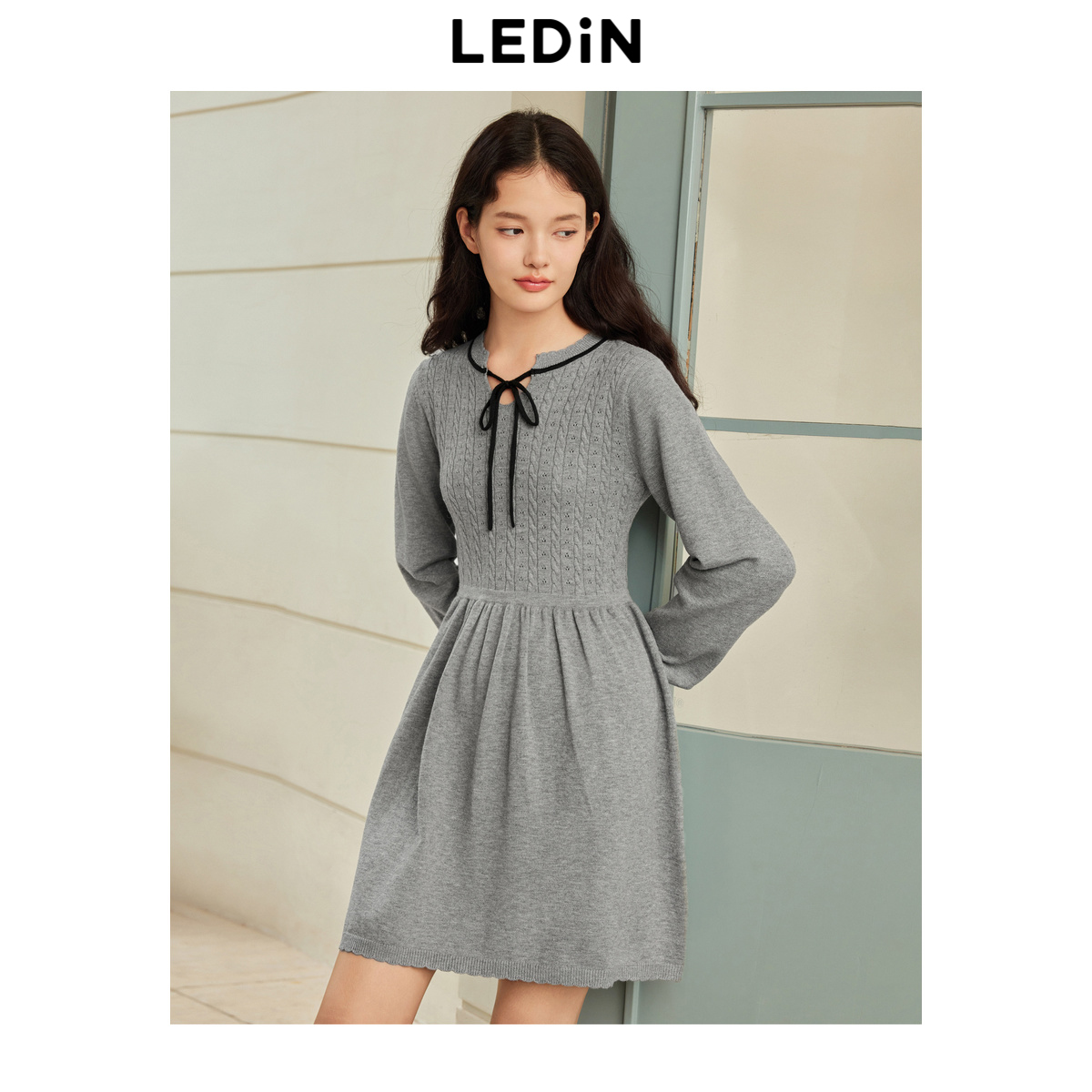 乐町韩系针织长袖连衣裙年冬季新款格雷系花边领撞色系带长袖裙