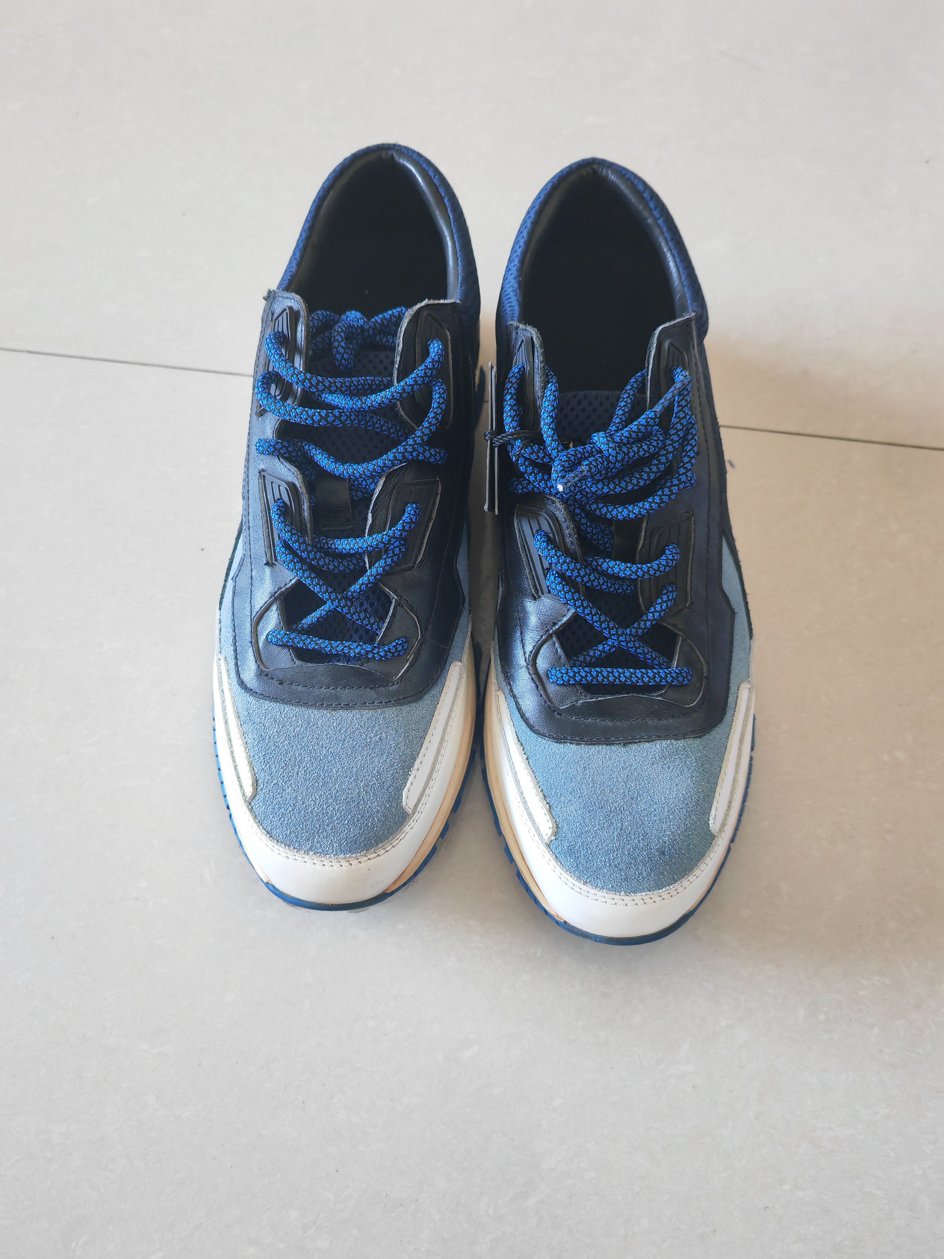 유조 시판 남성화 사이즈 41 42 1층 소가죽 약간의 흠집 매장가격 3 600