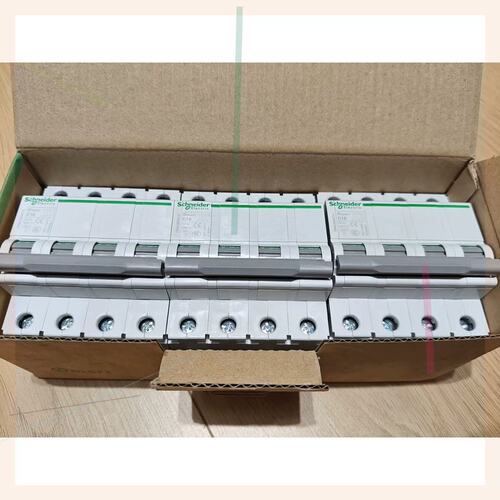 OSMC32N4C16空气开关，断路器，4P C16A议价