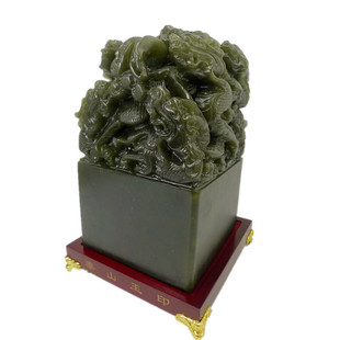 泰山碧玉青龙玉玺摆件九龙五龙玉印章客厅办公室桌书房装饰品礼物