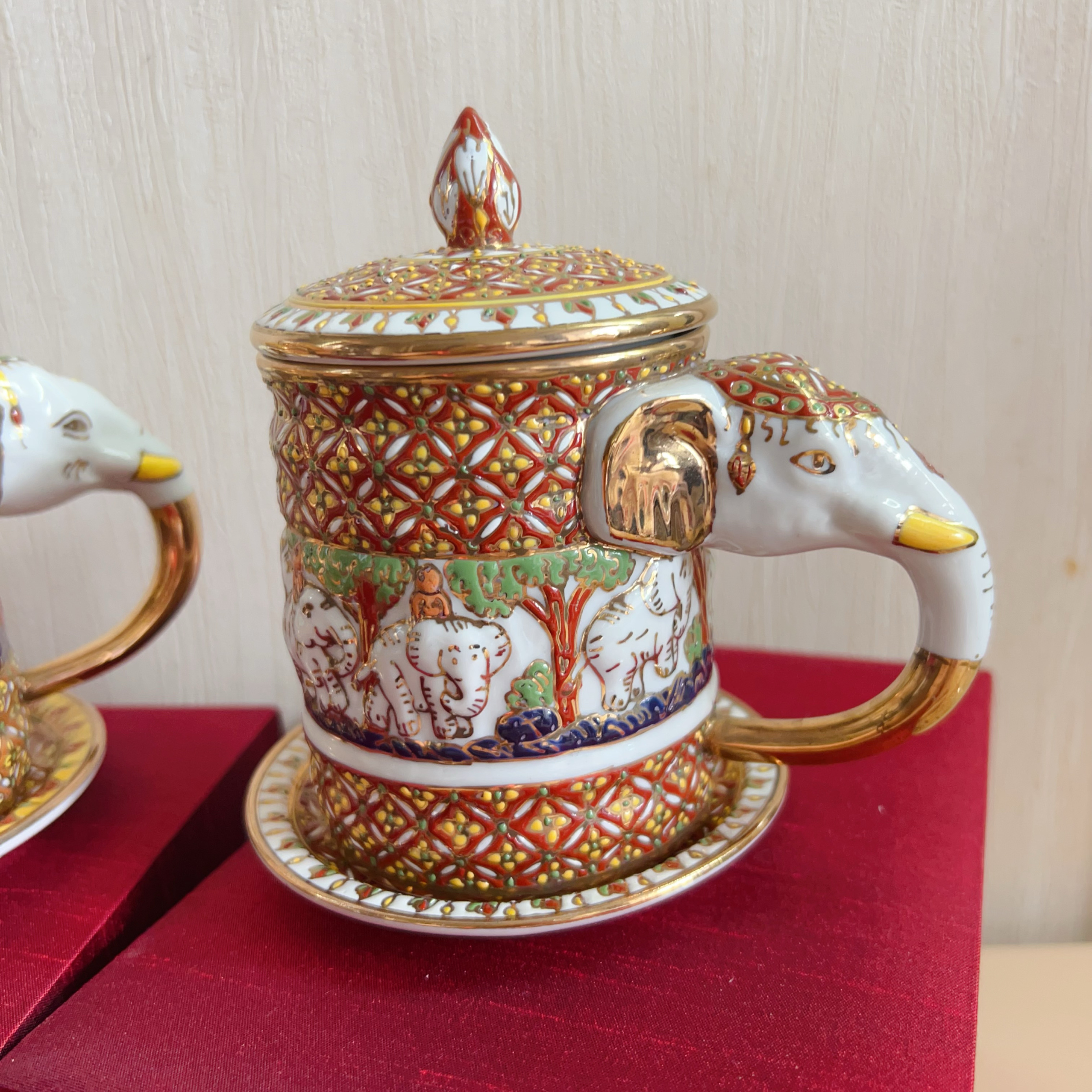 泰国传统瓷器班加隆锦盒