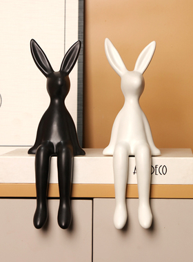 北欧轻奢长耳兔陶瓷桌面玄关摆件