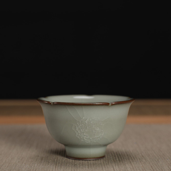 邱育展手工制作哥窑铁胎开片茶杯品茗杯主人杯龙泉窑青瓷功夫茶具
