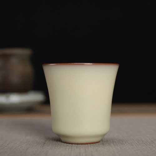 哥窑铁胎青瓷猪油冻主人杯