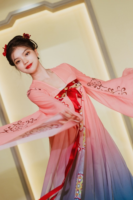 国色行歌舞蹈演出服古典风汉服