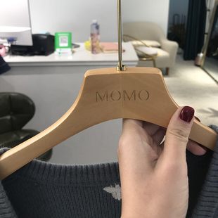 衣帽间纯色衣橱成人 店雕刻logo韩式 实木衣架清有上带漆男女装 服装