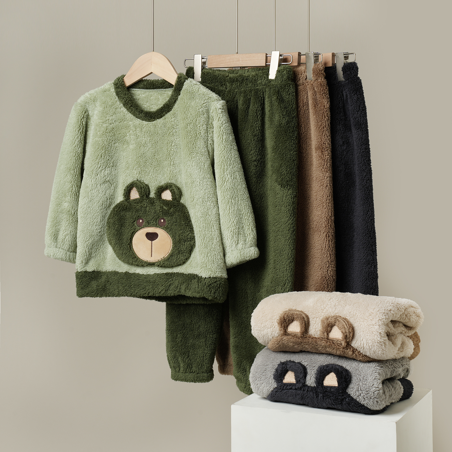 儿童舒棉绒保暖家居套装