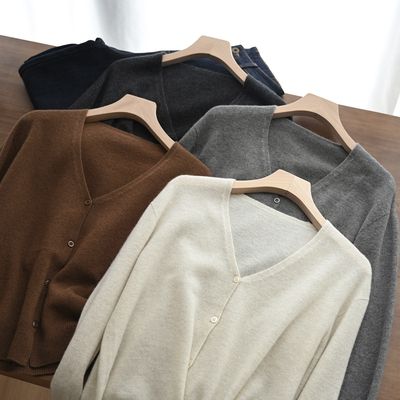 女士纯色V领开衫针织羊毛外套