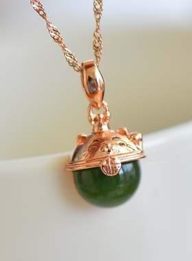 美美哒s925银镶和田玉碧玉招财猫百搭吊坠配送银链子礼盒10567-6