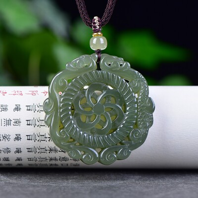 和田玉青海老坑高冰湖水绿油润细腻完美无结构双凤镯心吊坠C15453