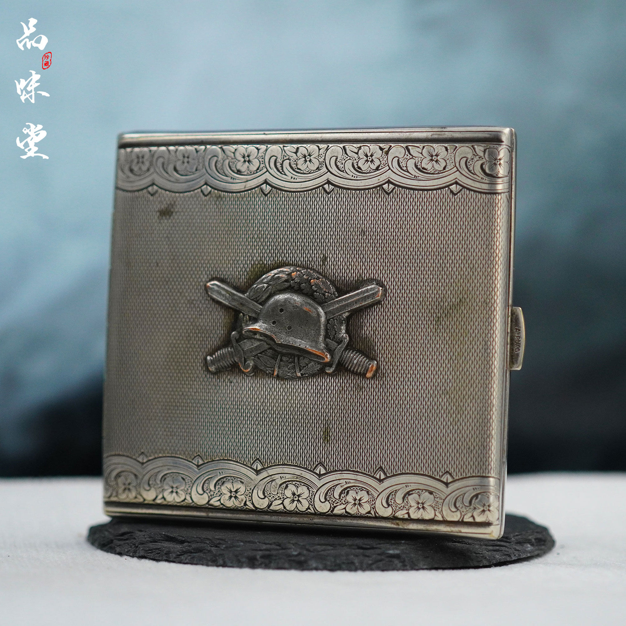二战德国博物馆收藏级战伤徽章作战烟盒烟具历史战争纪念原版绝版