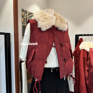 Cecil了冬日氛围感密码 麂皮质感面料自带高级滤镜羽绒马甲25957