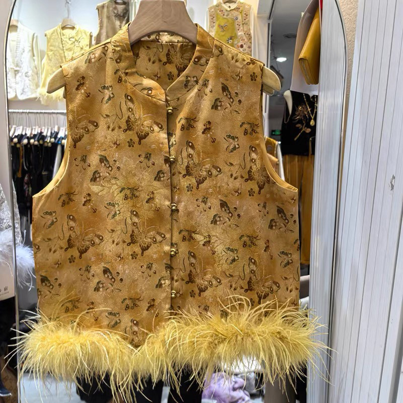 Cecil盘扣复古肩蝴蝶夹棉背心马甲配可拆卸下摆仿狐狸毛0707111