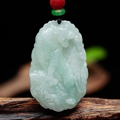 天然翡翠上山虎生肖虎吊坠小款