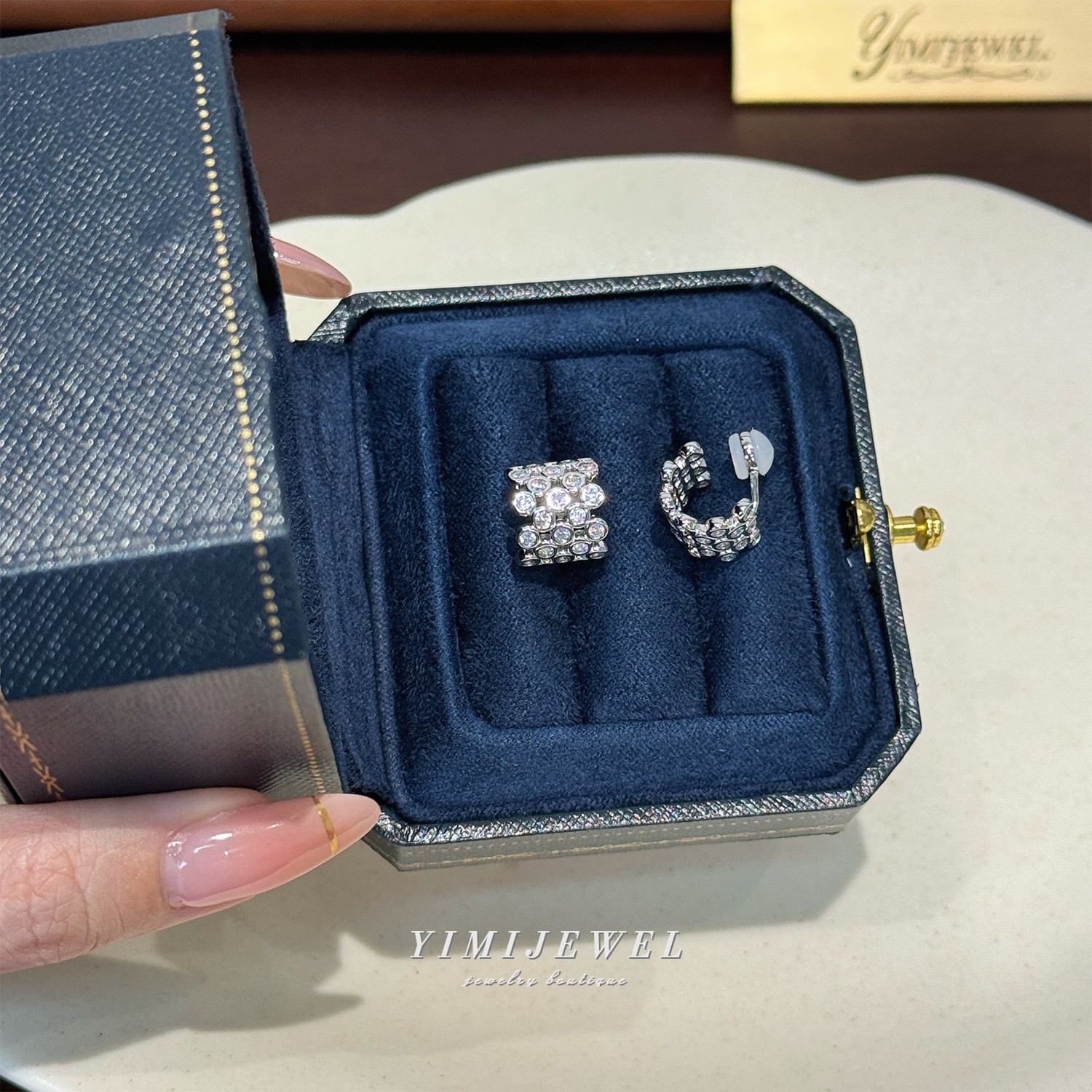 大牌感~！蜂巢泡泡钻耳夹