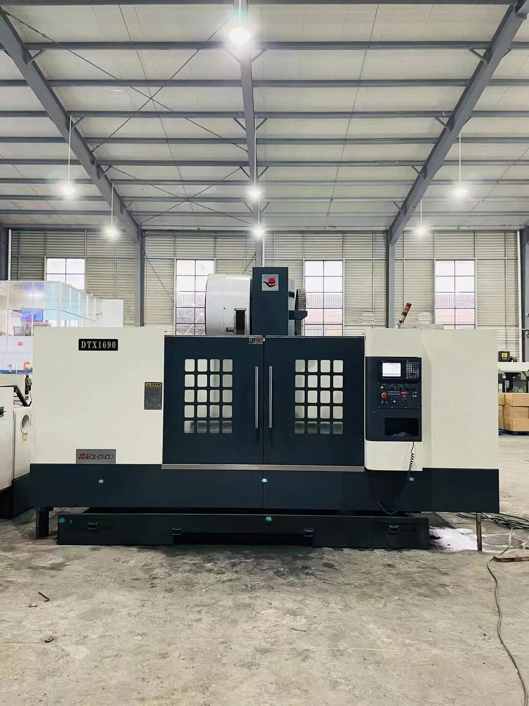 9成新鼎泰1690重型加工中心机床