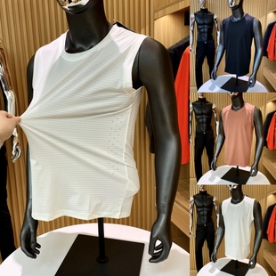 新品 综训系列 夏季 后背激光打孔 速干凉感高弹运动背心男 侧身