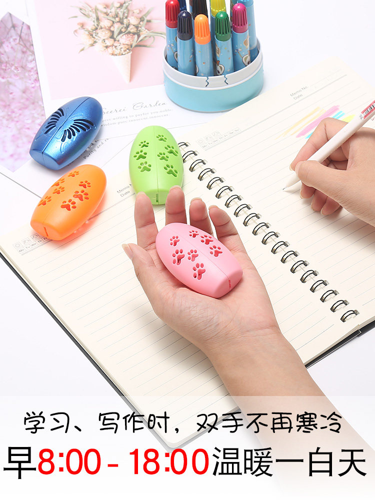 를 따뜻하게 하기 위해 여아가 가지고 다니는 손난로 초등학생과 어린이를 위한 휴대용 손난로 계란 2024 새로운 손난로 계란