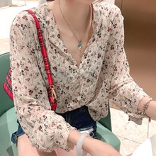 甜美v领碎花雪纺衫别致上衣小众衬衣2025夏装新款法式长袖衬衫女