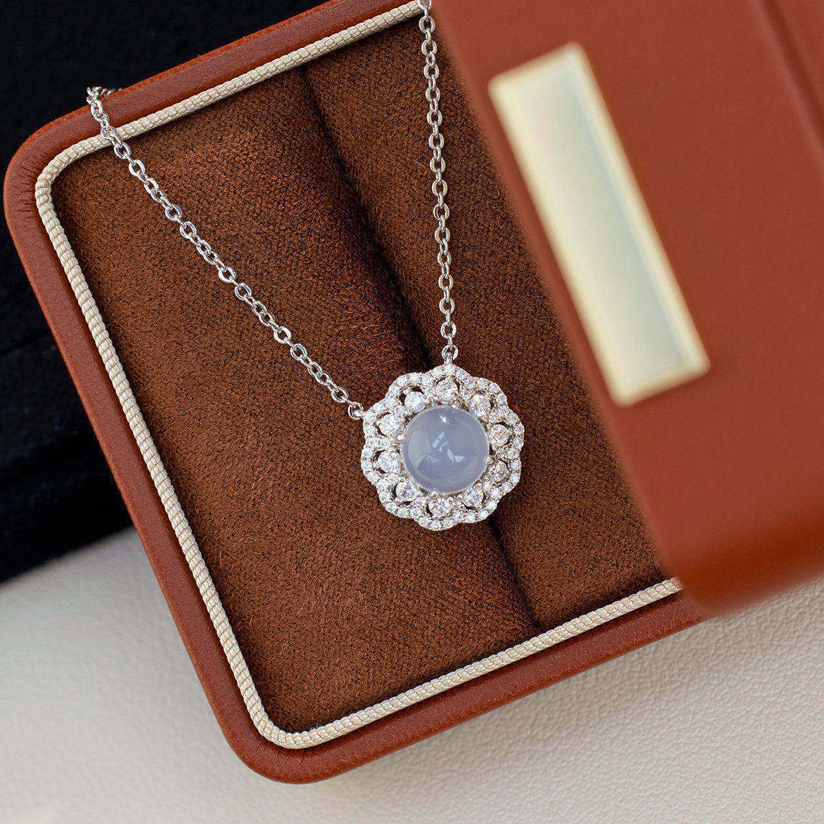 简约气质百搭新中式冰种玛瑙锁骨项链闪钻精致小众设计轻奢高级感