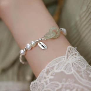 赛赛莉安环环相扣天然和田玉淡水珍珠碎银子S925纯银手链生日礼物