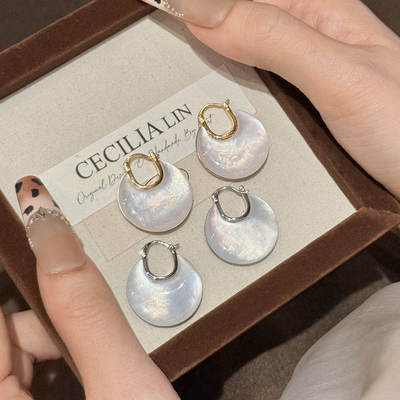 炫彩天然贝壳金属风耳圈