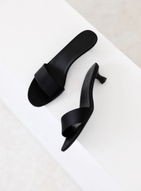 InkingPot彭姐 row家极简风小猫跟凉拖鞋真皮一字带平跟凉鞋女