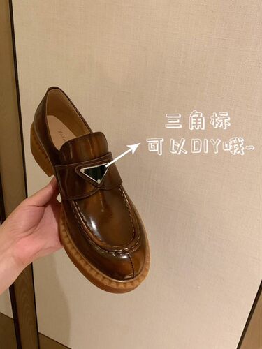 三角标真皮皮鞋女英伦风厚底粗跟