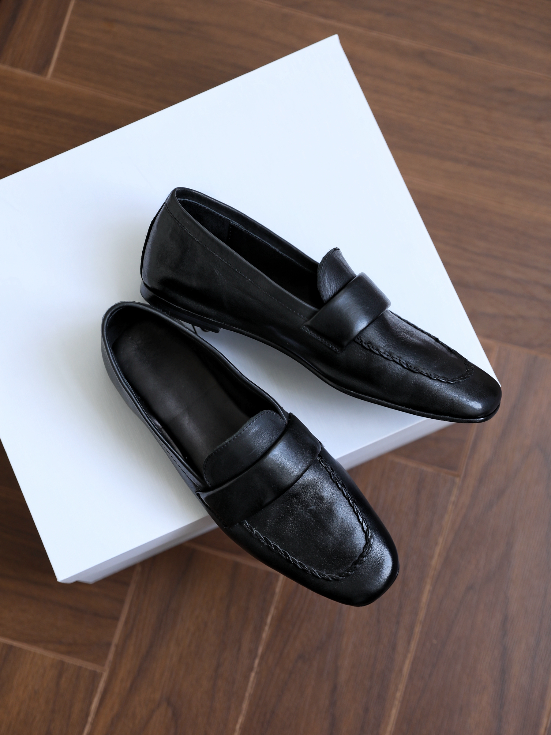 彭姐英伦风水洗马皮方头乐福鞋