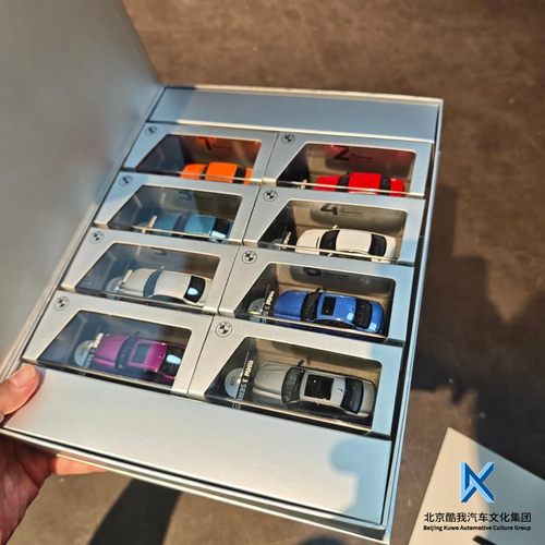 BMW宝马原厂新年限定汽车模型