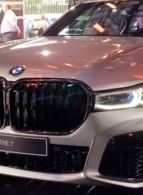 BMW宝马原厂 19-21新7系G12LCI M运动型亮黑色中网 獠牙 装饰亮条