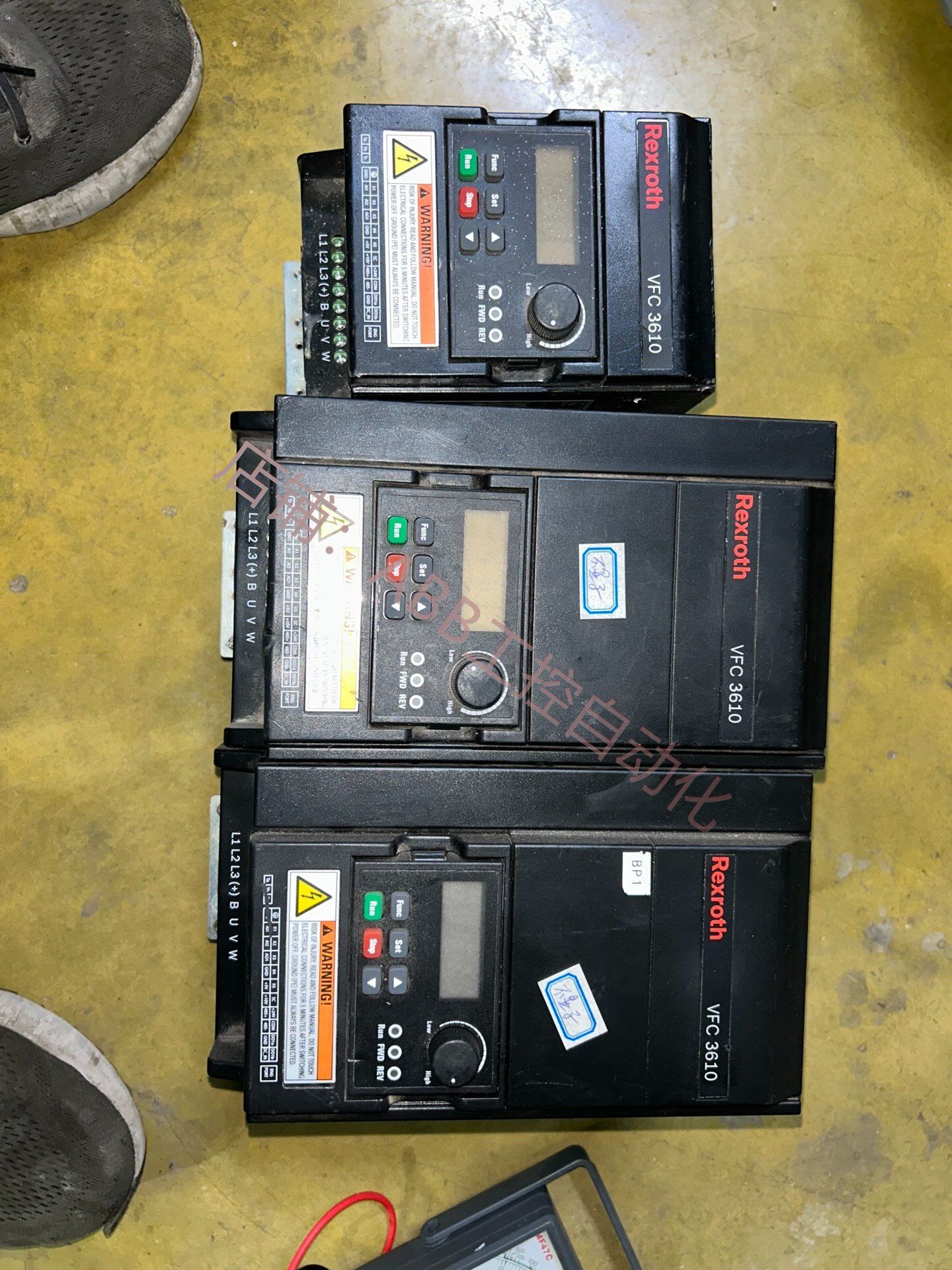 力士乐变频器4kw(vfc3610-4k00-3p4-mna -7p)机可使用3台上电3台