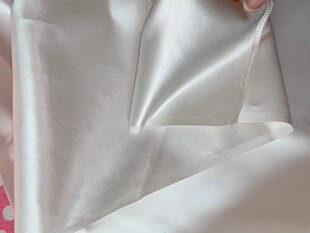 35-50姆米桑蚕丝丝棉净面素库缎珍珠白手感敦实丝滑挺括筋骨感好