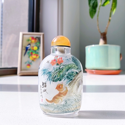 萌趣内画鼻烟壶猫咪戏蝶图手工绘制招财纳福可爱摆件送闺蜜女友