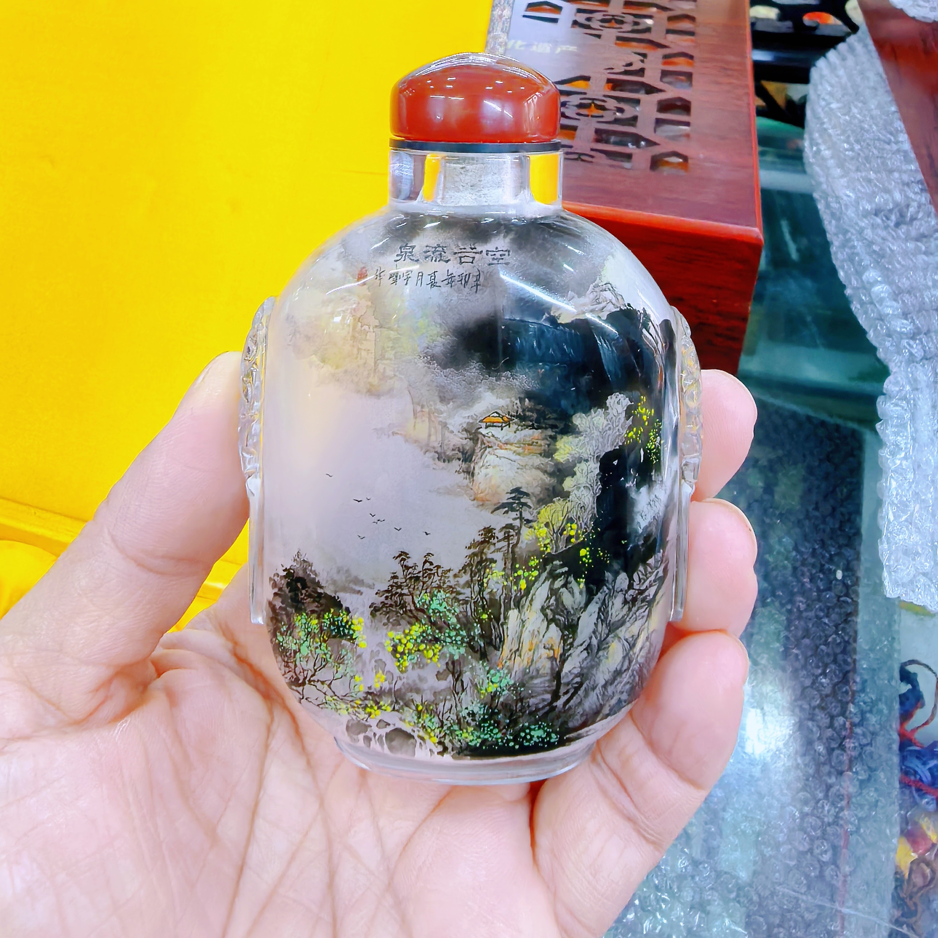 匠心独韵内画鼻烟壶宏树老师作品山水图空谷流泉图,特色手工艺,内画鼻烟壶,淘宝优惠券,粉丝福利购,淘宝优惠卷