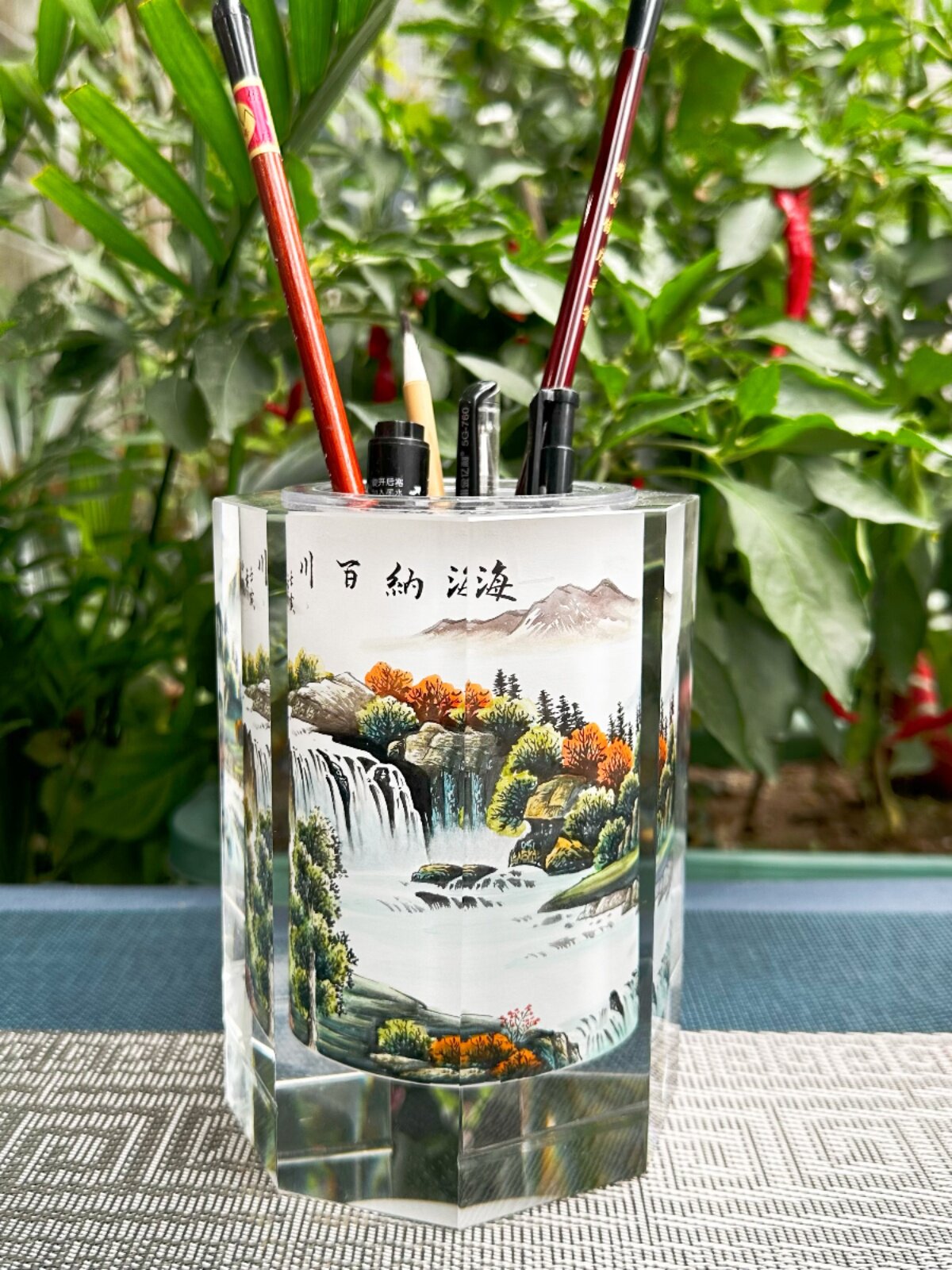 독창성과 독특한 내부 페인팅 순수 수제 페인팅 펜 홀더 창의적인 명절 선물 문구류 사무용품 학습 테이블 장식