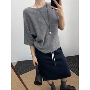 荃羊毛一字领蝙蝠袖中袖叠穿毛衣宽松针织衫显瘦遮肚T恤优雅套头