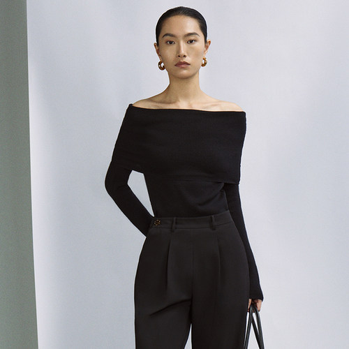 INSPIRE一字肩围裹大翻领针织衫