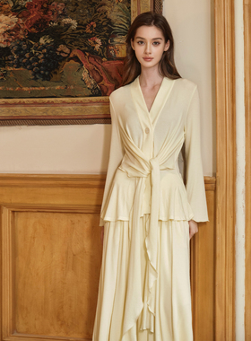 FLONAKED 秋冬新款两穿式宽松围裹女针织衫银泰百货 300170