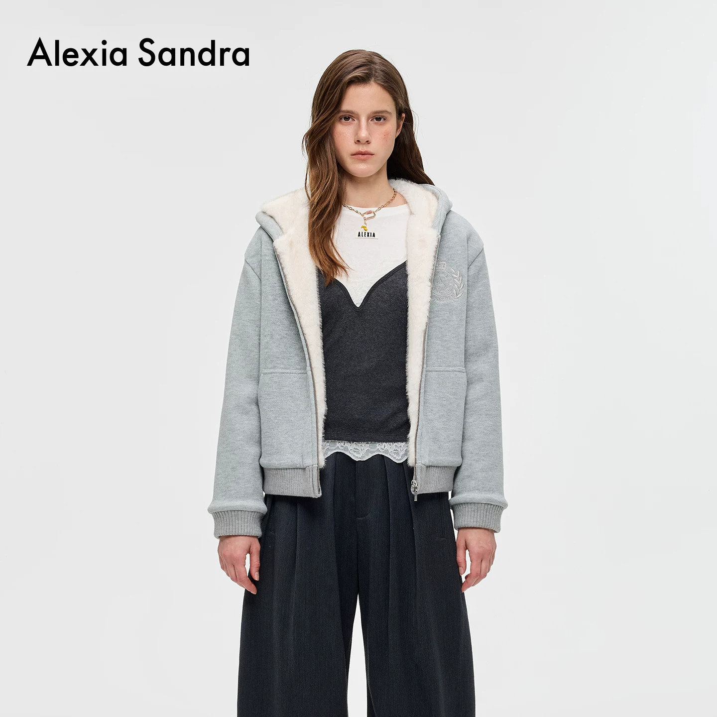 Alexia Sandra2026秋冬女士新品皇冠绣花连帽卫衣帽衫301261